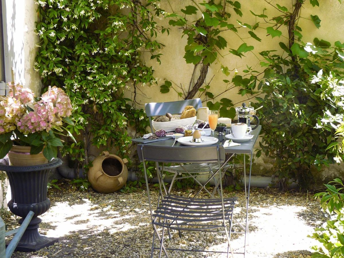 Maison Piloni LʼIsle-sur-la-Sorgue Buitenkant foto